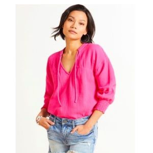 Evereve Pink smocked gauze top. Size small.